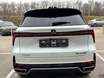 Купить Changan CS75 Plus, III Белый 2.0 AT (226 л.с.) от 3799900 ₽. в Самаре