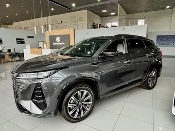 Купить Changan CS75 Plus, III Серый 2.0 AT (226 л.с.) от 3799900 ₽. в Самаре