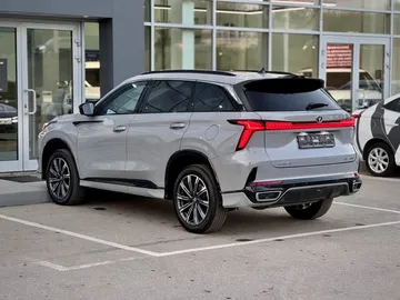 Купить Changan CS75 Plus, III Серый 2.0 AT (233 л.с.) от 3249900 ₽. в Самаре