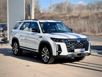 Купить Changan CS95, I Рестайлинг 2 Белый 2.0 AT (226 л.с.) 4WD от 4079900 ₽. в Самаре