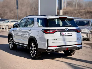 Купить Changan CS95, I Рестайлинг 2 Белый 2.0 AT (226 л.с.) 4WD от 3909900 ₽. в Самаре