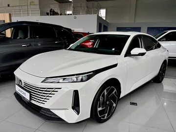 Купить Changan Lamore, I Белый 1.5 AMT (181 л.с.) от 2769900 ₽. в Самаре