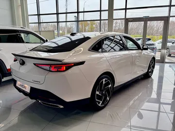 Купить Changan Lamore, I Белый 1.5 AMT (181 л.с.) от 2769900 ₽. в Самаре