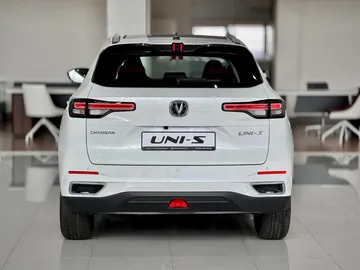 Купить Changan UNI-S (CS55 Plus), I Белый 1.5 AMT (181 л.с.) от 2899900 ₽. в Самаре