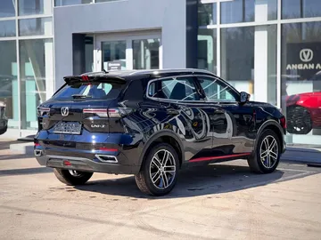 Купить Changan UNI-S (CS55 Plus), I Черный 1.5 AMT (181 л.с.) от 2564900 ₽. в Самаре