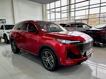 Купить Changan UNI-S (CS55 Plus), I Красный 1.5 AMT (181 л.с.) от 3009900 ₽. в Самаре