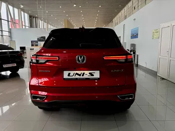 Купить Changan UNI-S (CS55 Plus), I Красный 1.5 AMT (181 л.с.) от 3009900 ₽. в Самаре
