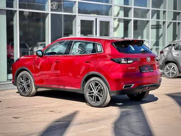 Купить Changan UNI-S (CS55 Plus), I Красный 1.5 AMT (181 л.с.) от 2599900 ₽. в Самаре