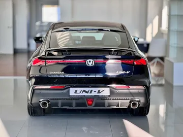 Купить Changan UNI-V, I Черный 1.5 AMT (181 л.с.) от 3159900 ₽. в Самаре