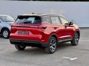 Купить Chery Tiggo 7L, I Красный 1.6 AMT (150 л.с.) 4WD от 2639900 ₽. в Самаре