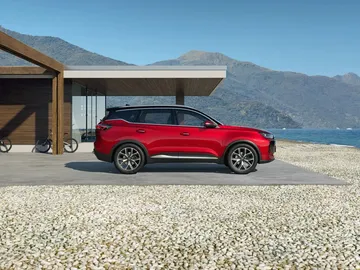 Купить Chery Tiggo 7L, I Красный 1.6 AMT (150 л.с.) от 2399000 ₽. в Самаре