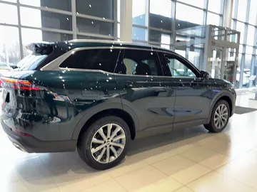 Купить Chery Tiggo 9, I Зеленый 2.0 AT (245 л.с.) 4WD от 3699000 ₽. в Самаре